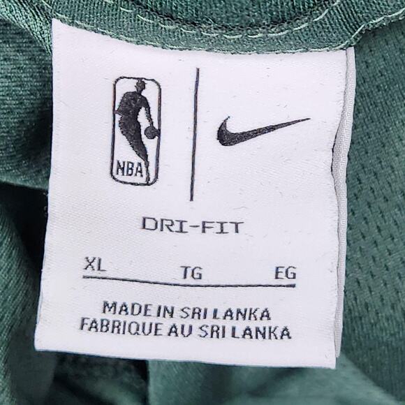 Milwaukee Bucks Pullover Quarter Zip Mens XL Green NBA Basketball Nike Dri-FIT - Picture 12 of 14